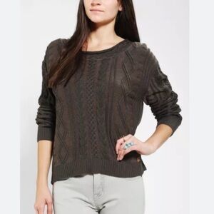 NUMPH Urban Outfitters Hannah Plaited Sweater dark green slightly cropped Small